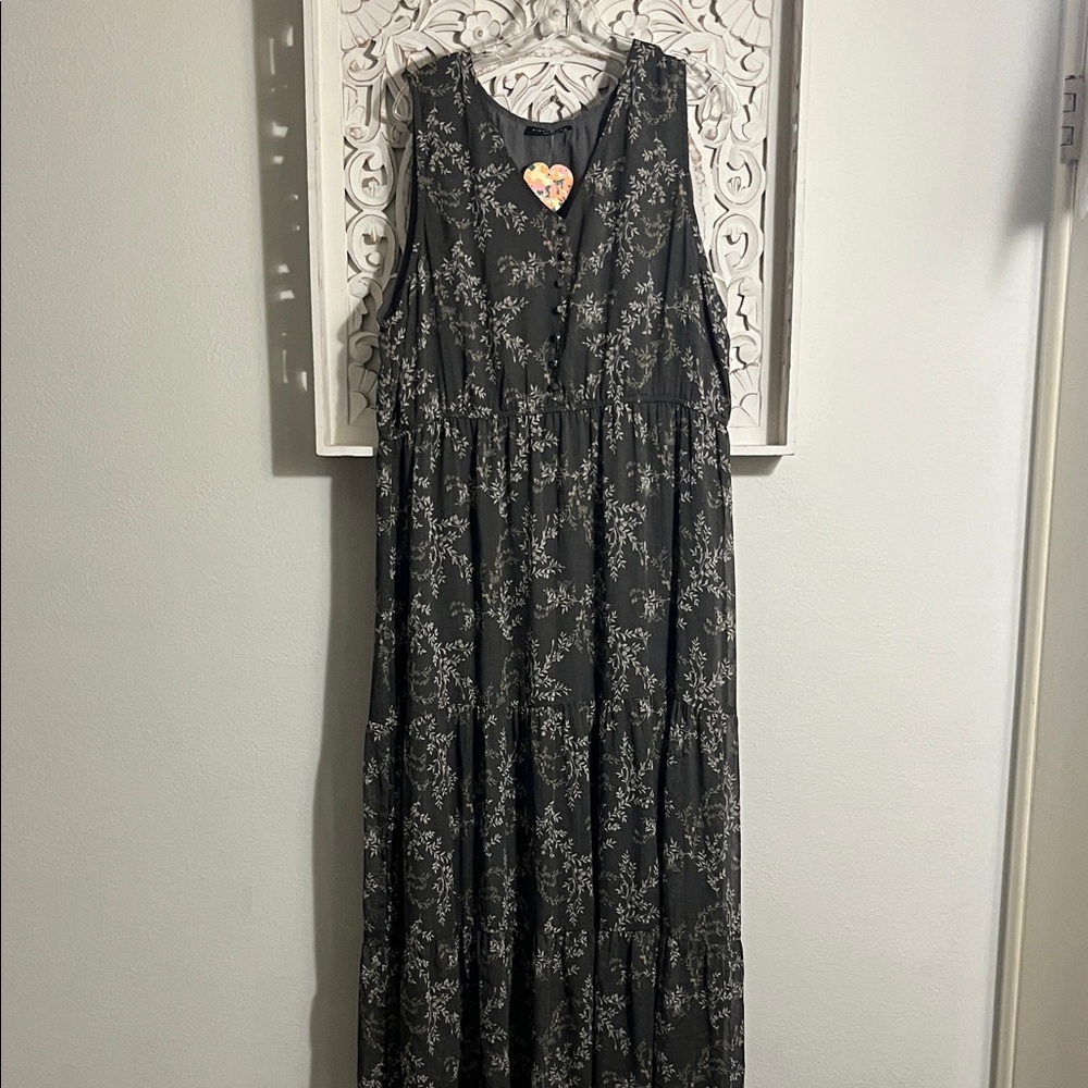 Final Touch Charcoal Floral Maxi Dress